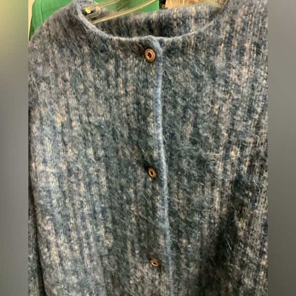Virgin wool cardigan jacket sweater - Picture 4 of 4